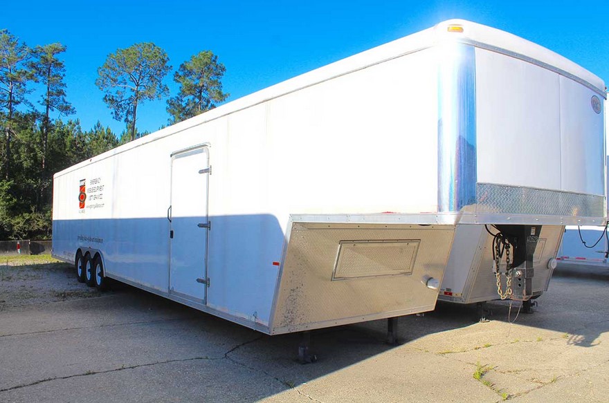 What Are Mobile Laundry Trailers Used For?