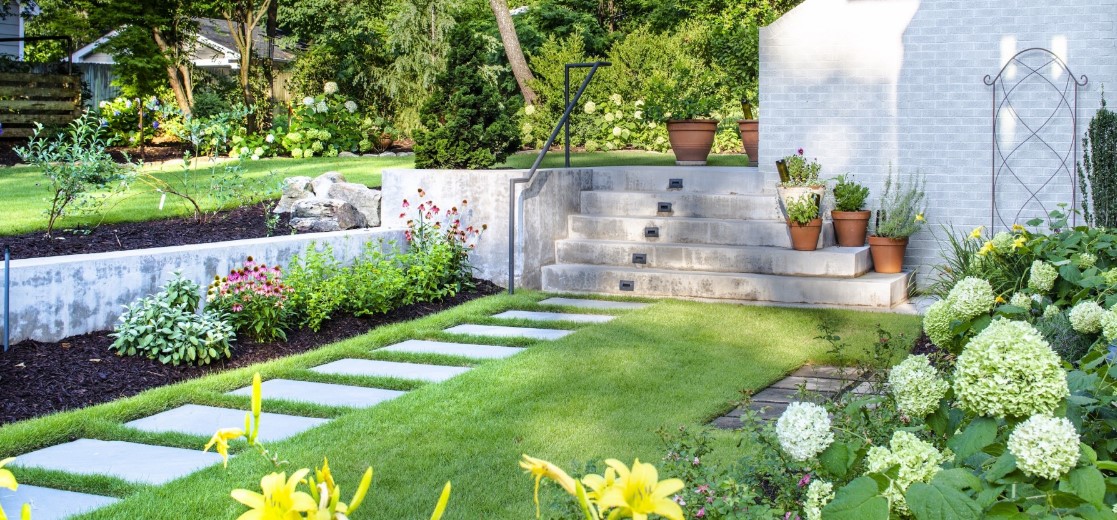 Advantages of Landscaping Maintenance